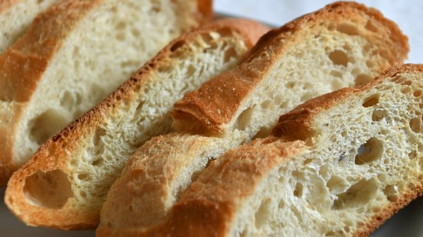 Recettes de pain de mie complet sans sucre pour un snack savoureux
